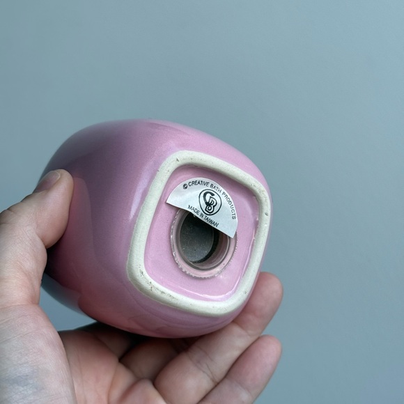 Vintage Bathroom Set Pink Toothbrush Holder Soap Dish Made in Taiwan - Picture 5 of 13